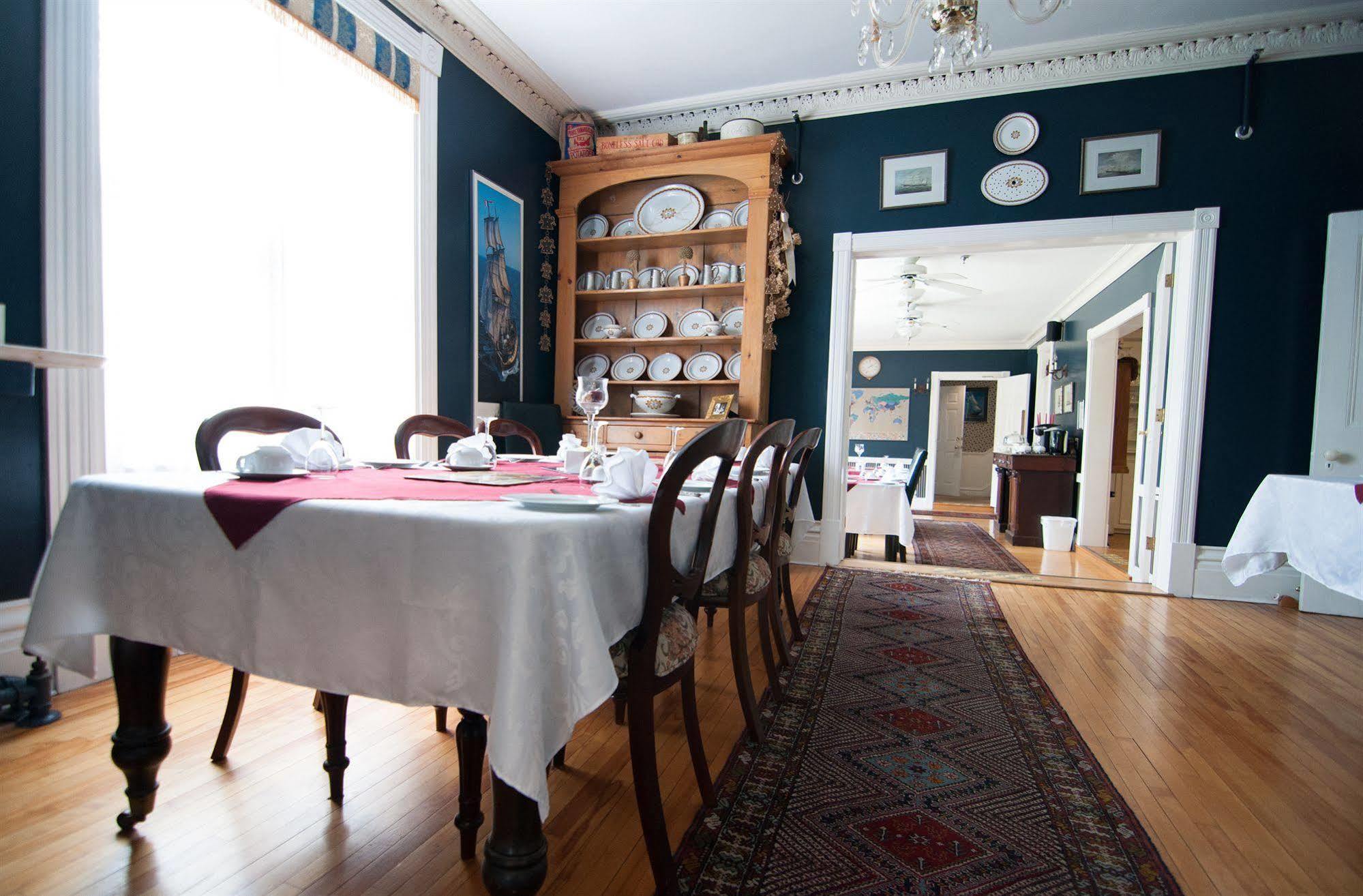 تشارلوت تاون Shipwright Inn المظهر الخارجي الصورة